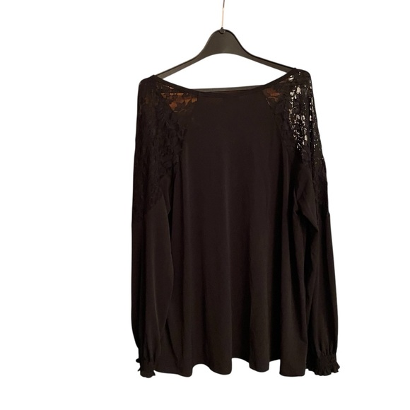 TORRID LONG SLEEVE LACE-VNeck Blouse Top/Shirt Studio Knit
Size 0/Large/12 - Picture 5 of 12